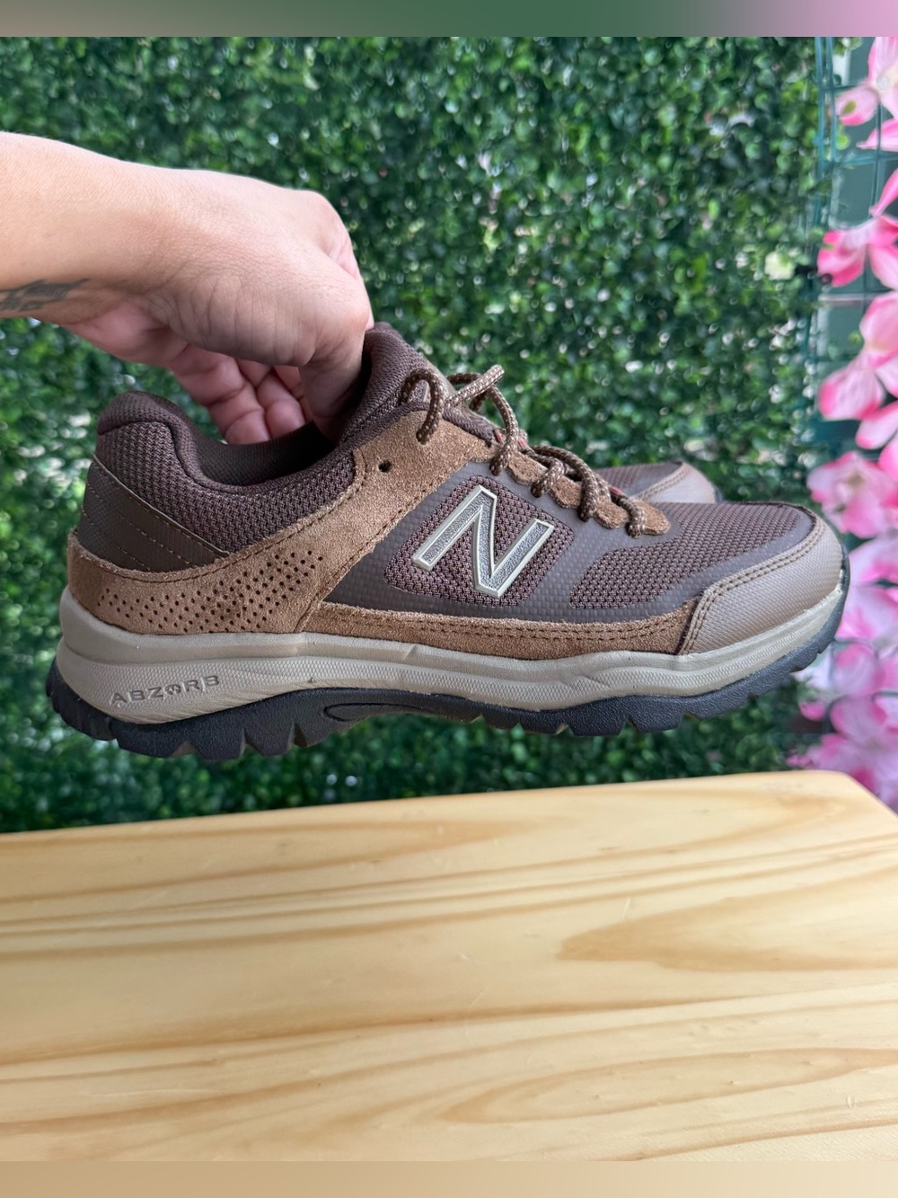 New Balance 669 Women’s Size 6.5 Brown Suede Trail Walking Hiking Shoes WW669BR
